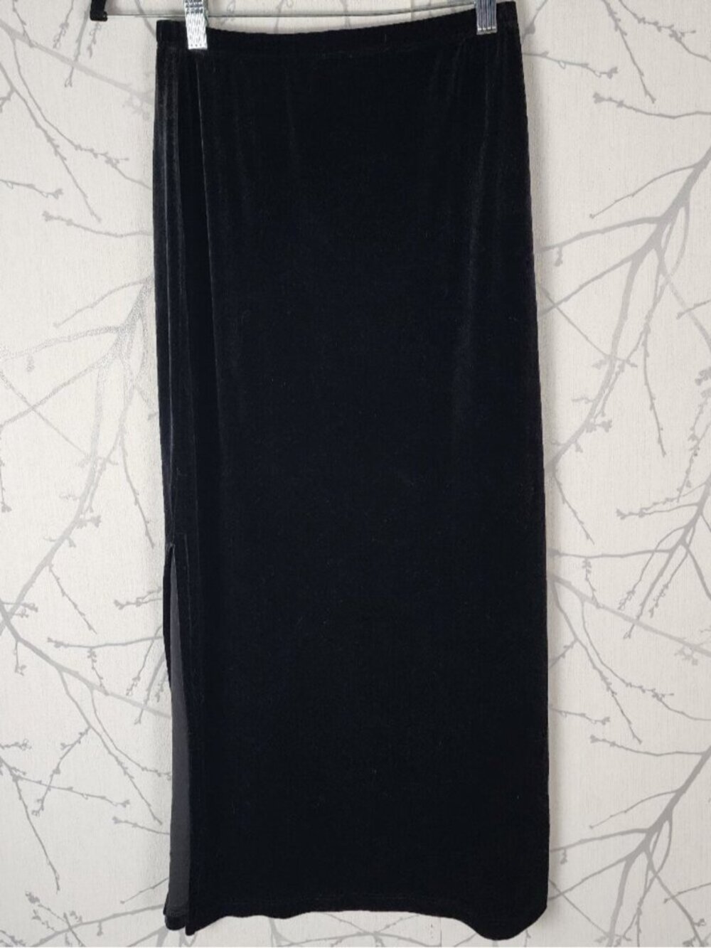 Donna Black Velvet Elastic Waist Side Slit Midi Pencil Skirt